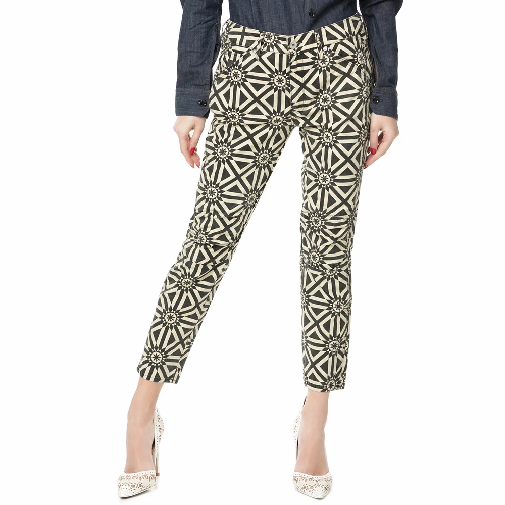 G-STAR RAW Γυναικείο παντελόνι 5622 3D Mid Boyfriend COJ μαύρο-κίτρινο με Print 1 G-STAR RAW Γυναικείο παντελόνι 5622 3D Mid Boyfriend COJ μαύρο-κίτρινο με Print