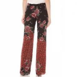 Γυναικείο φαρδύ παντελόνι GUESS REGINA φλοράλ 6 Γυναικείο φαρδύ παντελόνι GUESS REGINA φλοράλ -DealsΠαντελόνια Store 1593242.0 p471 3 guess γυναικείο φαρδύ παντελόνι guess regina φλοράλ x1000