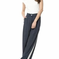 Γυναικεία παντελόνα JUICY COUTURE μπλε με ριγέ μοτίβο -DealsΠαντελόνια Store 1619711.0 2202 5 juicy couture γυναικεία παντελόνα juicy couture μπλε με ριγέ μοτίβο x1000