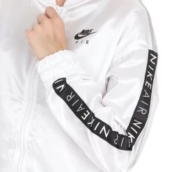 Γυναικείο τζάκετ NIKE AIR SATIN λευκό -DealsΠαντελόνια Store 1732270.1 9191 4 nike γυναικείο τζάκετ nike air satin λευκό x1000
