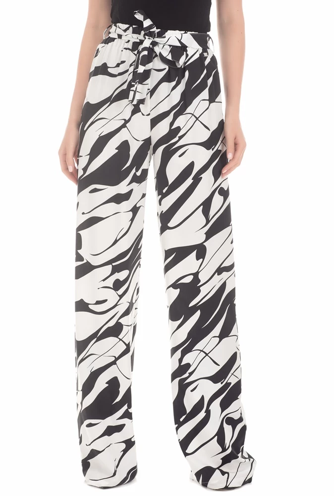 Γυναικεία ψηλόμεση παντελόνα BYBLOS ALGORITMO μαύρη 1 Γυναικεία ψηλόμεση παντελόνα BYBLOS ALGORITMO μαύρη