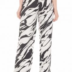 Γυναικεία ψηλόμεση παντελόνα BYBLOS ALGORITMO μαύρη 6 Γυναικεία ψηλόμεση παντελόνα BYBLOS ALGORITMO μαύρη -DealsΠαντελόνια Store 1745222.0 0203 3 byblos γυναικεία ψηλόμεση παντελόνα byblos algoritmo μαύρη x1000