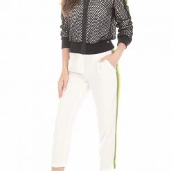 Γυναικείο Bomber Jacket BYBLOS STARS λευκό-μαύρο -DealsΠαντελόνια Store 1745233.0 0203 5 byblos γυναικείο bomber jacket byblos stars λευκό μαύρο x1000