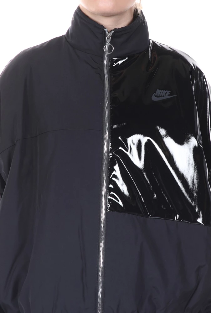 Γυναικείο μπουφάν NIKE NSW ICN CLSH JKT SYN FILL μαύρο 4 Γυναικείο μπουφάν NIKE NSW ICN CLSH JKT SYN FILL μαύρο - Image 4