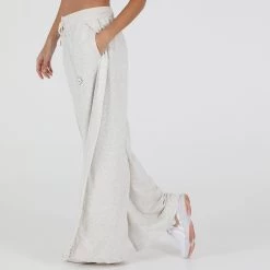 Γυναικείο παντελόνι φόρμας NIKE NSW PANT EARTH DAY FT μπεζ 7 Γυναικείο παντελόνι φόρμας NIKE NSW PANT EARTH DAY FT μπεζ -DealsΠαντελόνια Store 1790103.1 m4e5 4 nike γυναικείο παντελόνι φόρμας nike nsw pant earth day ft μπεζ x1000