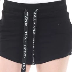 Γυναικείο σορτς KENDALL + KYLIE BASIC LOGO μαύρο 8 Γυναικείο σορτς KENDALL + KYLIE BASIC LOGO μαύρο -DealsΠαντελόνια Store 1811127.0 0071 4 kendall kylie γυναικείο σορτς kendall kylie basic logo μαύρο x1000
