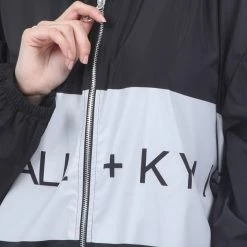 Γυναικείο Jacket KENDALL + KYLIE μαύρο -DealsΠαντελόνια Store 1811201.0 0071 4 kendall kylie γυναικείο jacket kendall kylie μαύρο x1000