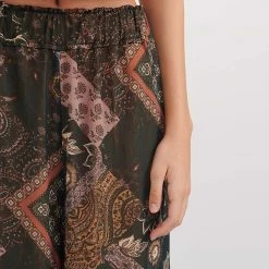 Γυναικεία παντελόνα ATTRATTIVO χακί -DealsΠαντελόνια Store 1814620.0 0101 3 attrattivo γυναικεία παντελόνα attrattivo χακί x1000