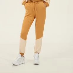 KENDALL+KYLIE Γυναικείο παντελόνι φόρμας KENDALL + KYLIE κίτρινο