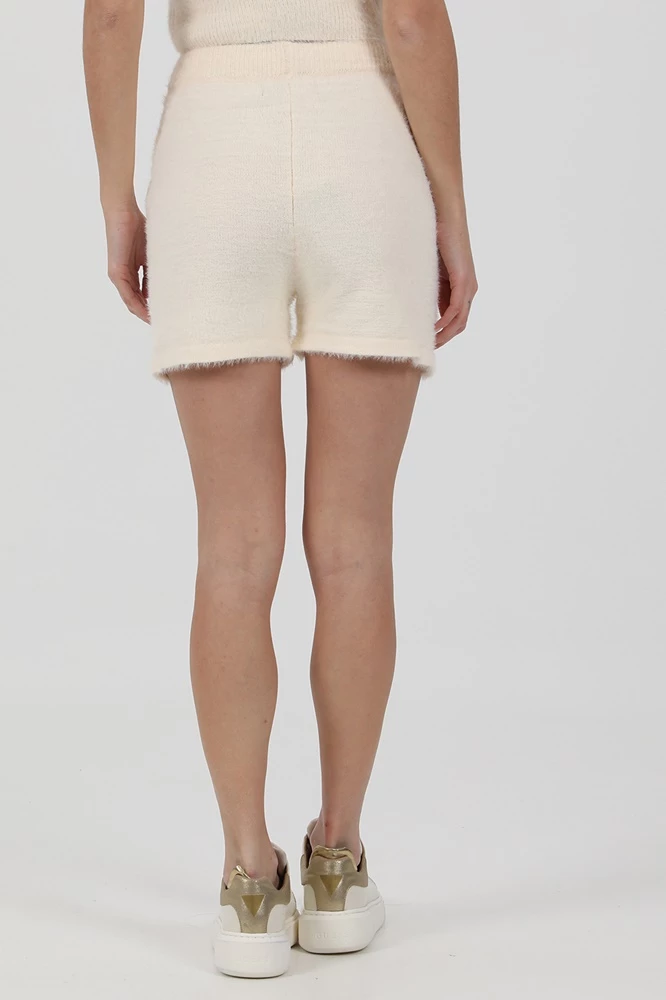 Γυναικείο σορτς KENDALL+KYLIE εκρού 2 Γυναικείο σορτς KENDALL+KYLIE εκρού - Image 2