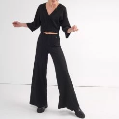 Γυναικεία παντελόνα ATTRATTIVO μαύρη ασημί