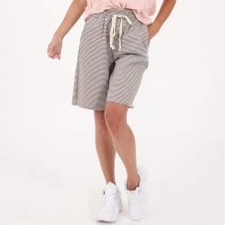 Γυναικεία βερμούδα ATTRATTIVO ριγέ καφέ μπεζ