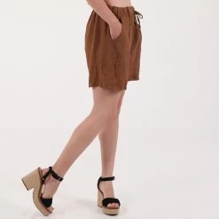 Γυναικεία λινή βερμούδα ATTRATTIVO καφέ -DealsΠαντελόνια Store 1846531.0 k8k5 4 attrattivo γυναικεία λινή βερμούδα attrattivo καφέ x1000