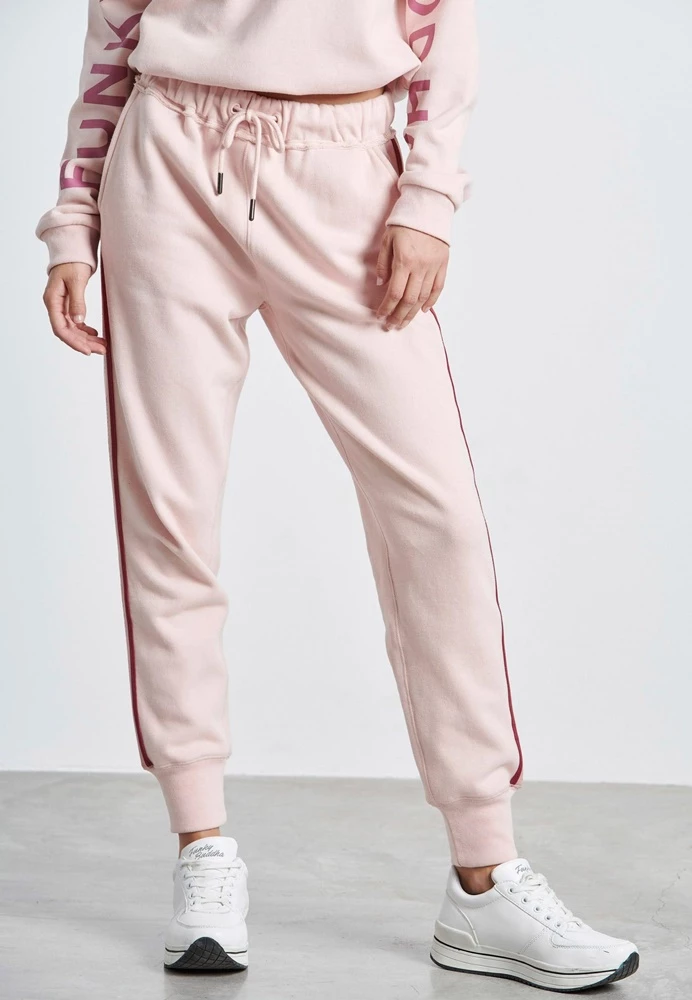 Γυναικείο παντελόνι φόρμας FUNKY BUDDHA ροζ 5 Γυναικείο παντελόνι φόρμας FUNKY BUDDHA ροζ - Image 5