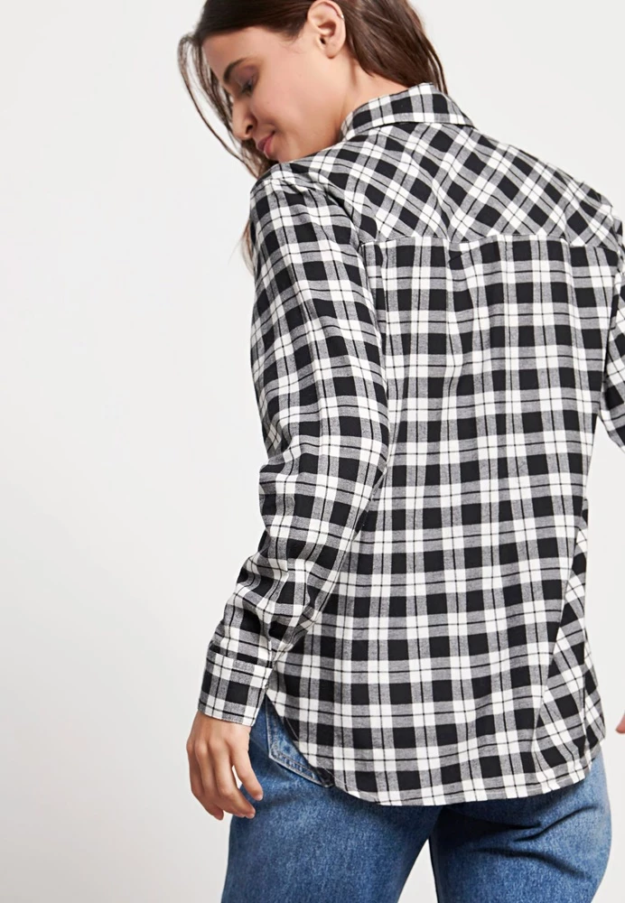 Γυναικείο πουκάμισο FUNKY BUDDHA λευκό μαύρο καρό 5 Γυναικείο πουκάμισο FUNKY BUDDHA λευκό μαύρο καρό - Image 5