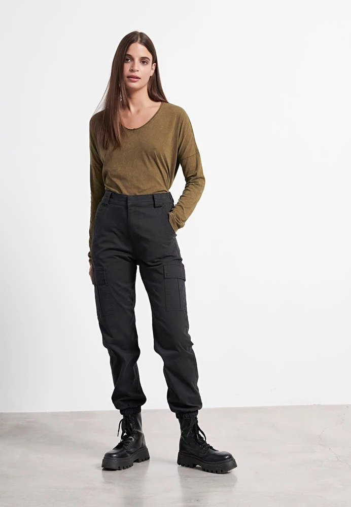 Γυναικείο Cargo παντελόνι FUNKY BUDDHA Comfort-stretch μαύρο 1 Γυναικείο Cargo παντελόνι FUNKY BUDDHA Comfort-stretch μαύρο