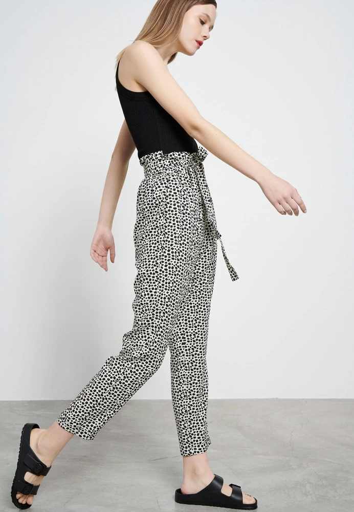 Γυναικείο Casual παντελόνι FUNKY BUDDHA λευκό Floral 3 Γυναικείο Casual παντελόνι FUNKY BUDDHA λευκό Floral - Image 3