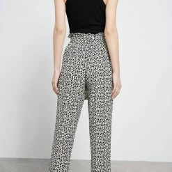 Γυναικείο Casual παντελόνι FUNKY BUDDHA λευκό Floral 7 Γυναικείο Casual παντελόνι FUNKY BUDDHA λευκό Floral -DealsΠαντελόνια Store 7007148.0 0001 4 funky buddha γυναικείο casual παντελόνι funky buddha λευκό floral x1000