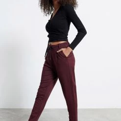 Γυναικείο παντελόνι φόρμας FUNKY BUDDHA μπορντό -DealsΠαντελόνια Store 7007187.0 0001 3 funky buddha γυναικείο παντελόνι φόρμας funky buddha μπορντό x1000