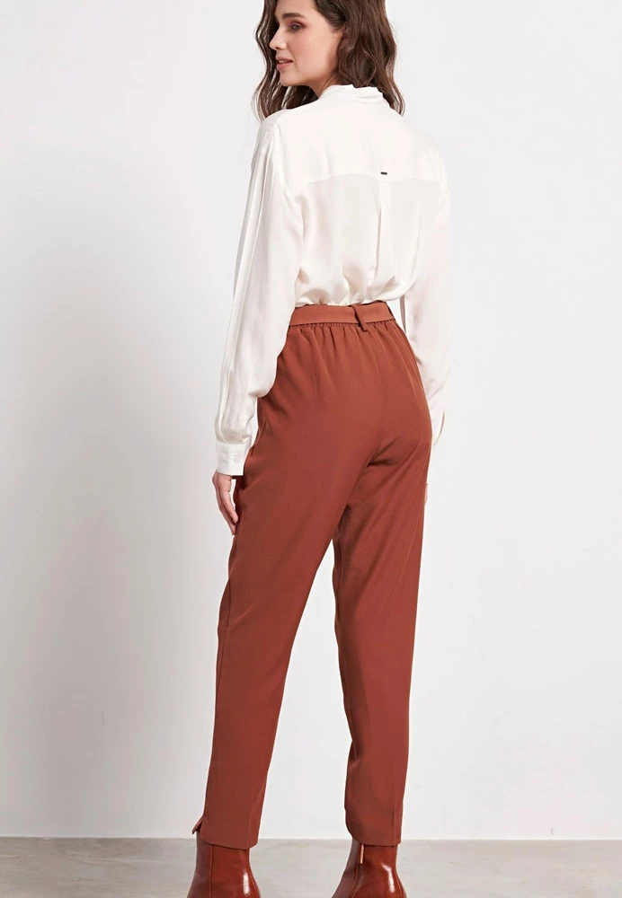 Γυναικείο Casual παντελόνι FUNKY BUDDHA κεραμιδί 4 Γυναικείο Casual παντελόνι FUNKY BUDDHA κεραμιδί - Image 4